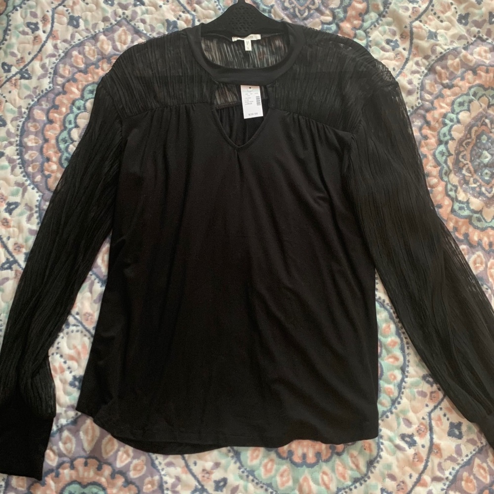 ❄️4/$20! Mesh detail blouse
